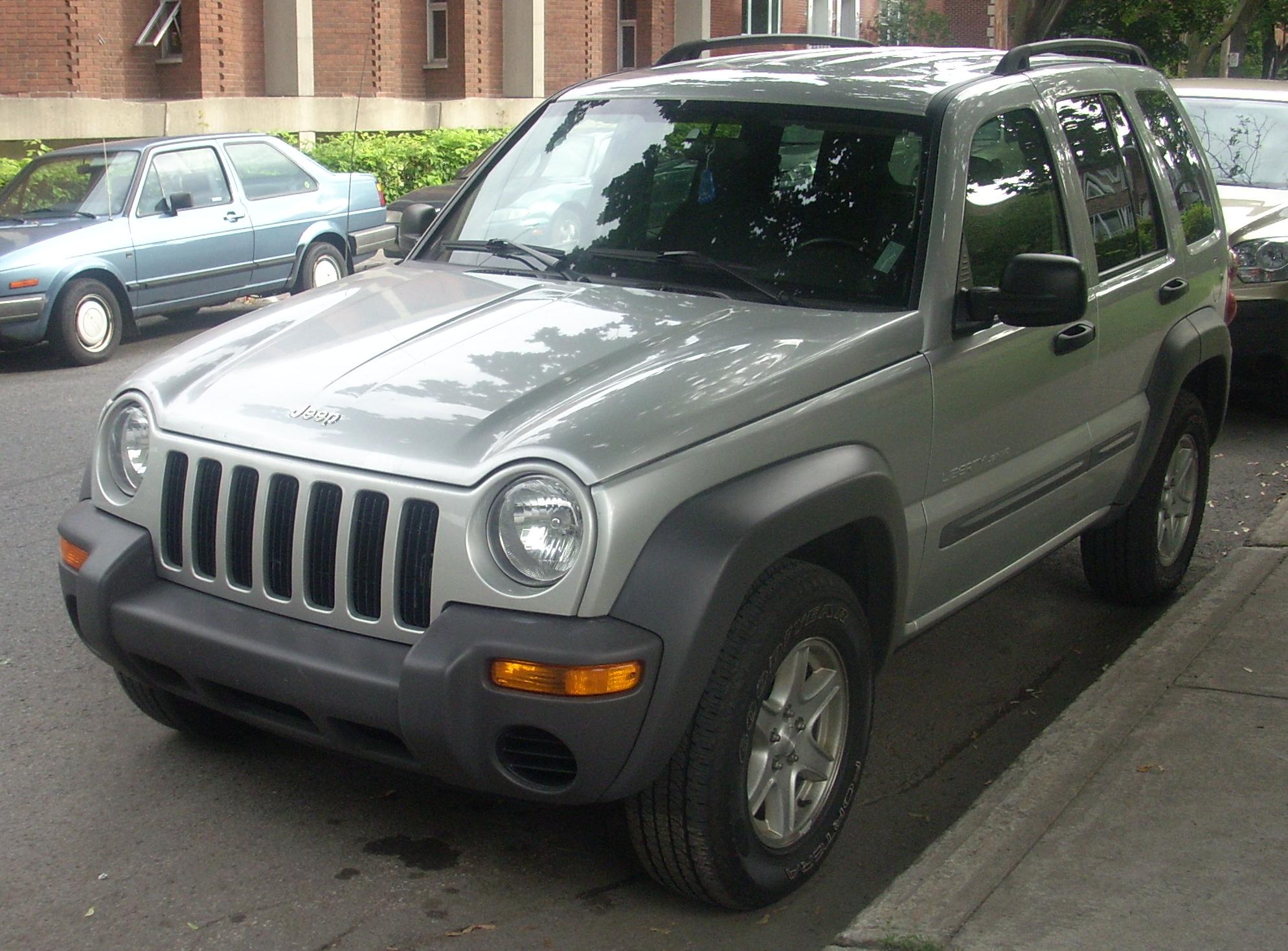 File:2002-2004 Jeep Liberty Sport.JPG - Wikimedia Commons