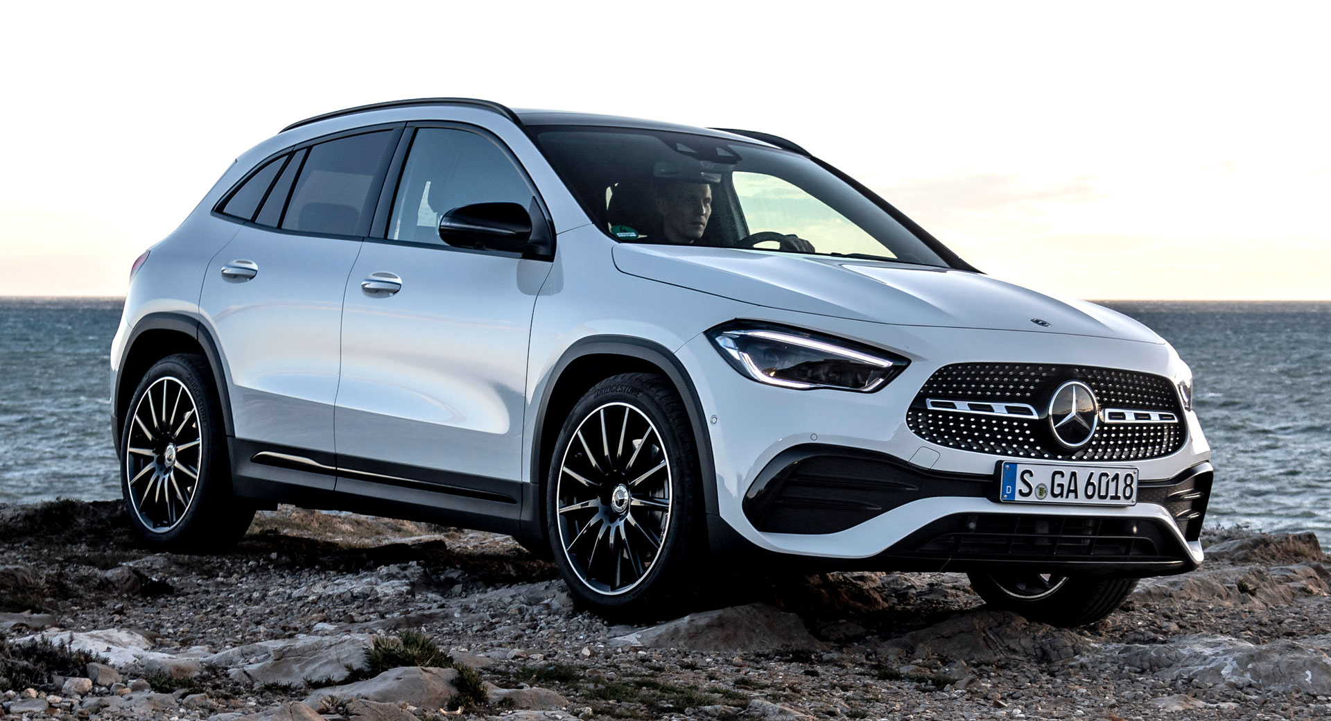 See The New 2021 Mercedes-Benz GLA From Every Angle | Carscoops