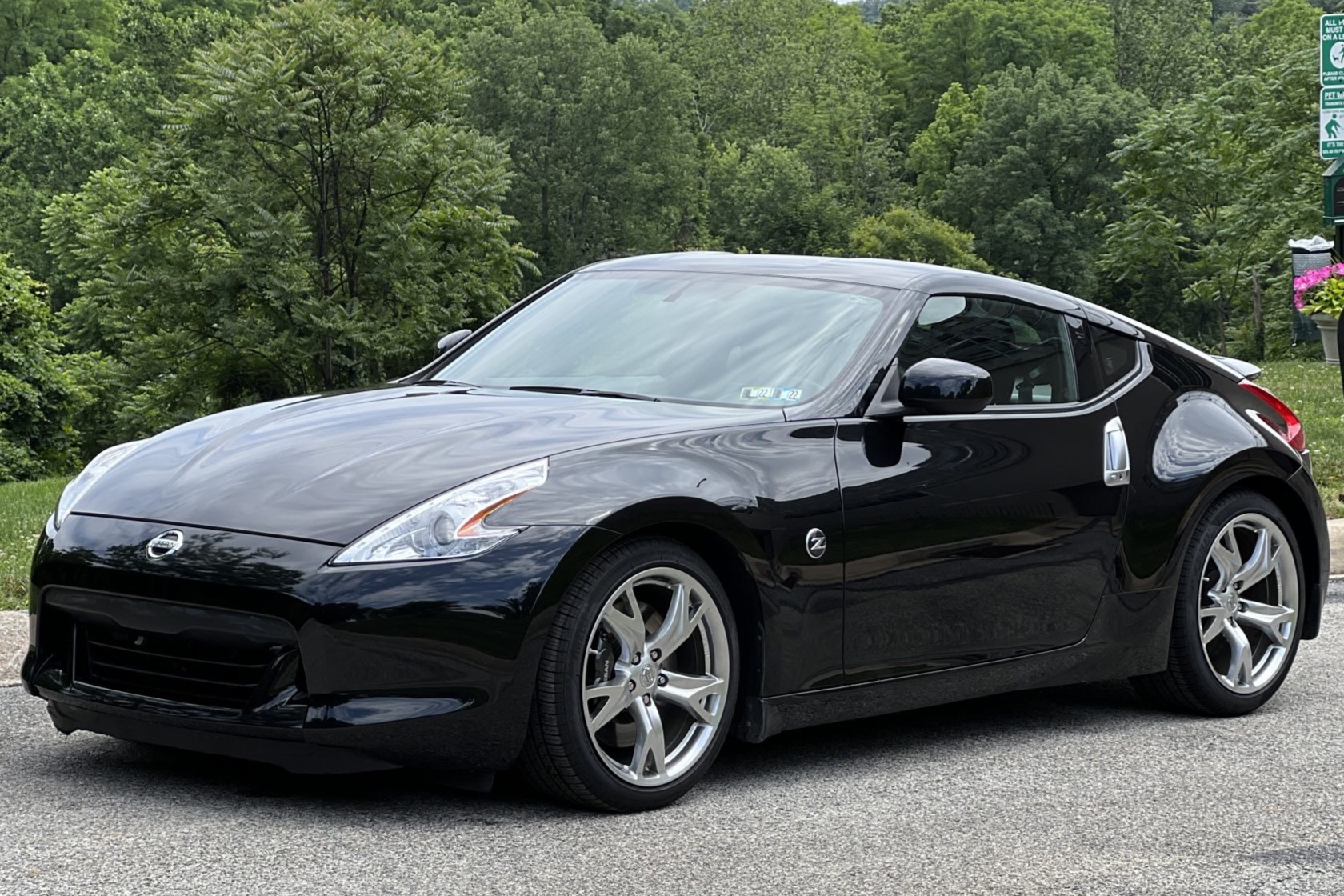 No Reserve: 9k-Mile 2009 Nissan 370Z Touring Sport 6-Speed for sale on BaT  Auctions - sold for $28,822 on October 3, 2022 (Lot #86,205) | Bring a  Trailer