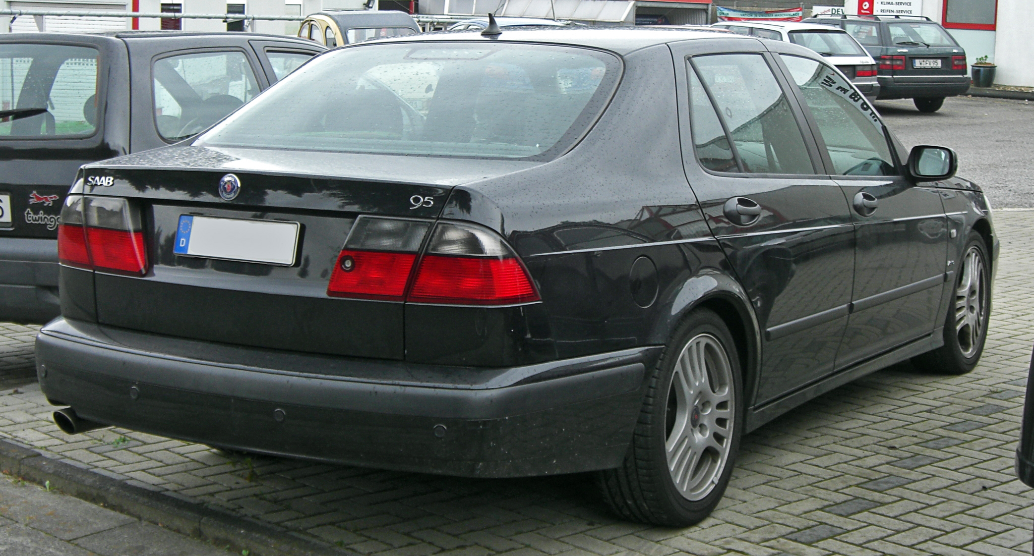 File:Saab 9-5 (1997-2002) rear.JPG - Wikimedia Commons