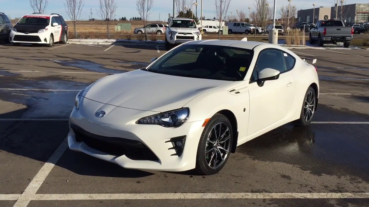 2019 Toyota 86 GT Review - YouTube