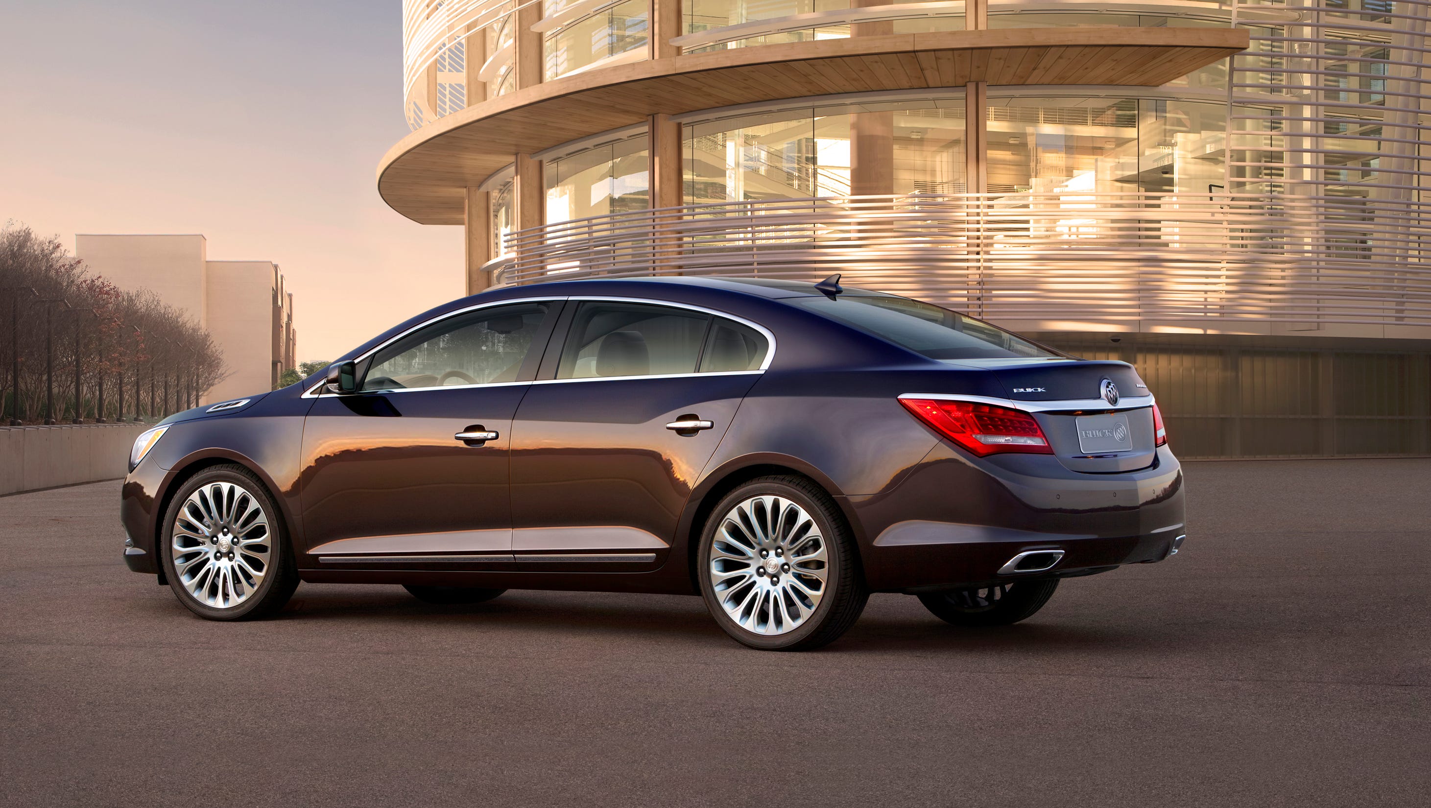 Auto review: 2014 Buick LaCrosse soaks up shades of sangria