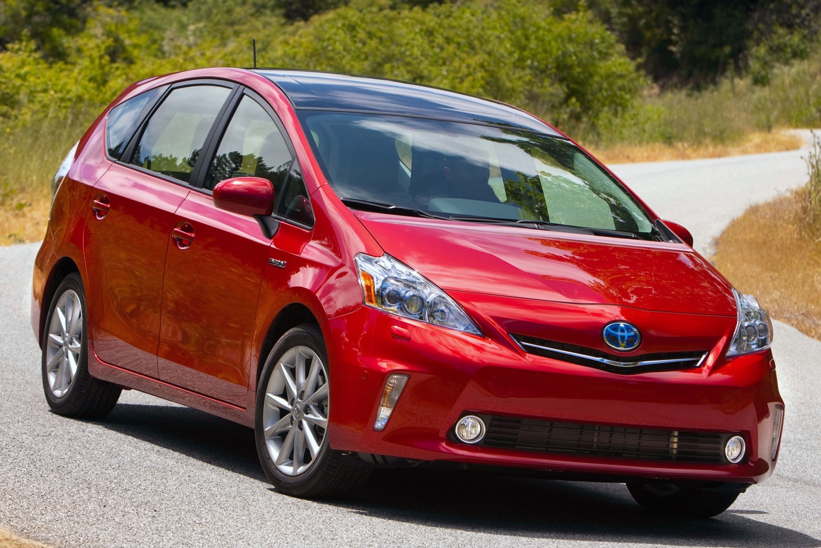 2013 Toyota Prius v Review & Ratings | Edmunds
