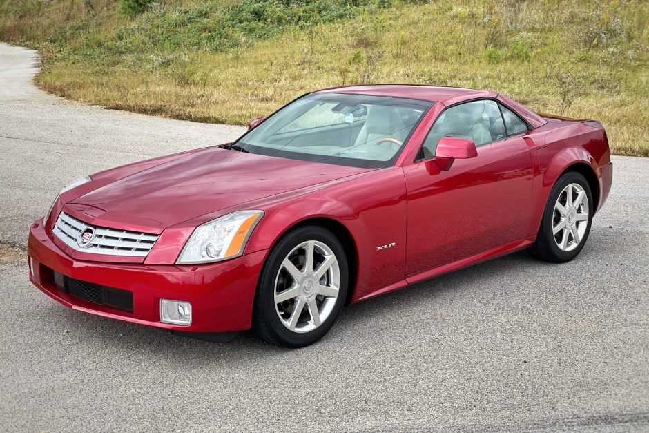One-Owner 18k-Mile 2004 Cadillac XLR for sale on BaT Auctions - sold for  $30,500 on December 22, 2021 (Lot #62,139) | Bring a Trailer