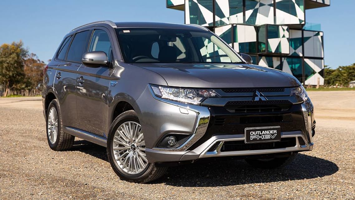 Mitsubishi Outlander PHEV 2019 pricing and specs confirmed - Car News |  CarsGuide