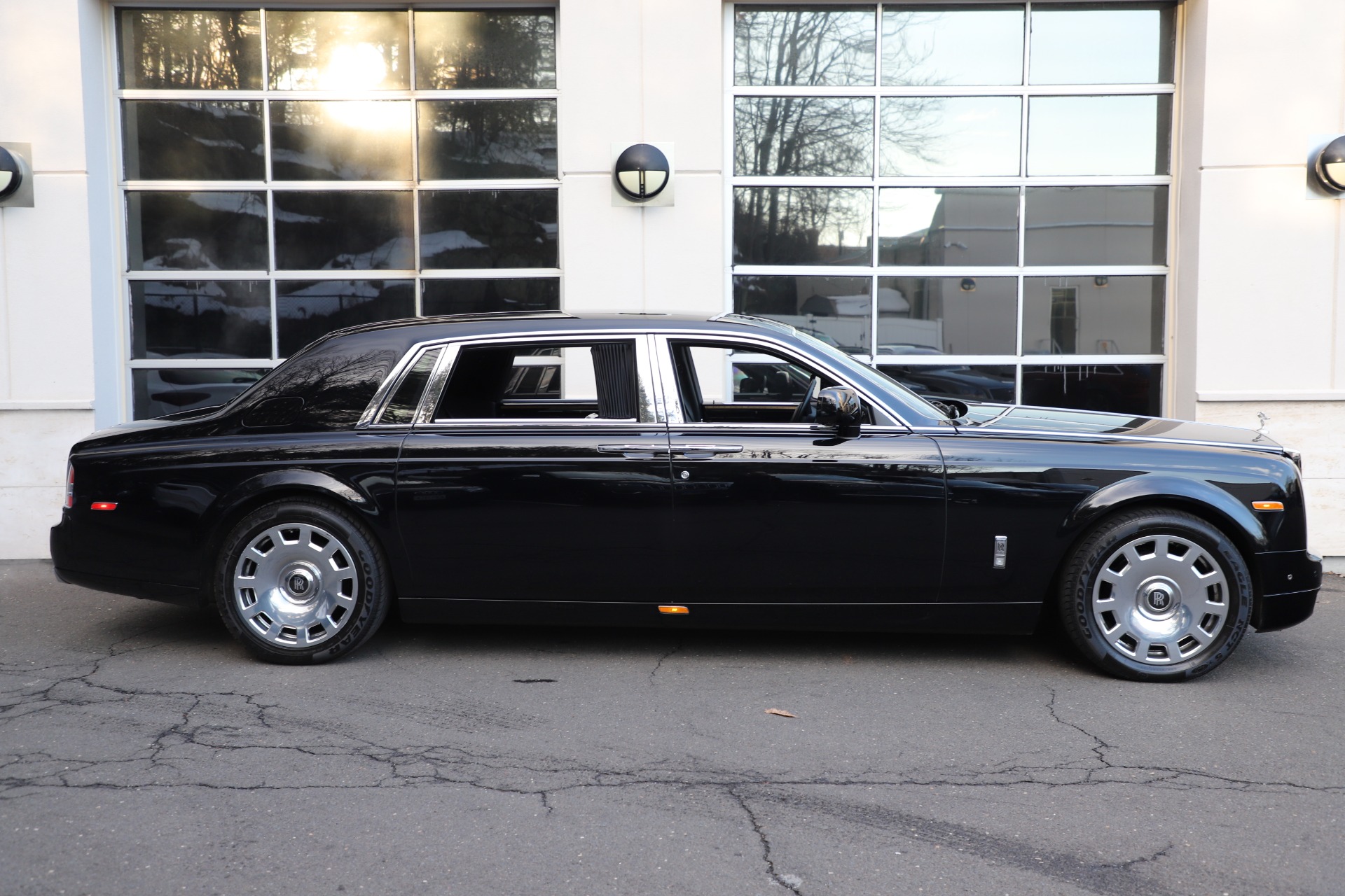Pre-Owned 2015 Rolls-Royce Phantom EWB For Sale (Special Pricing) | McLaren  Greenwich Stock #8032
