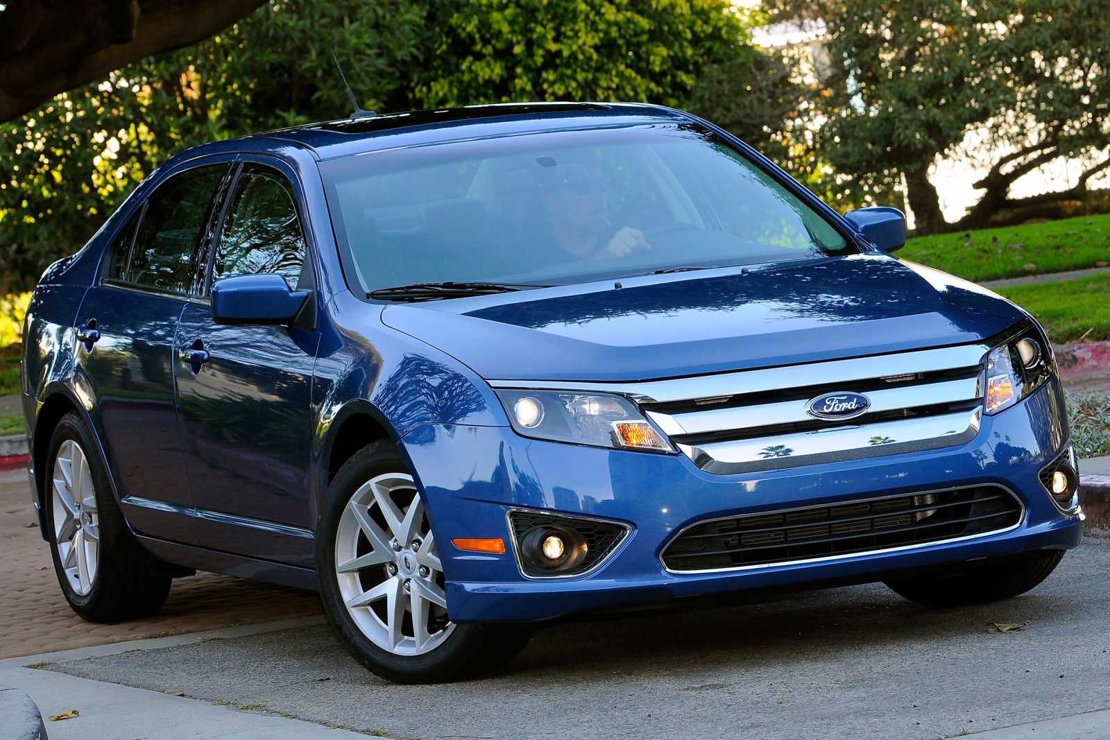 2010 Ford Fusion Review & Ratings | Edmunds