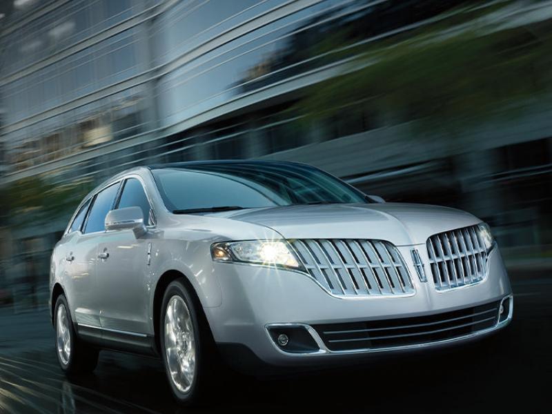 2011 Lincoln MKT Accessories | Official Site