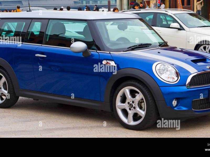Mini cooper s clubman hi-res stock photography and images - Alamy