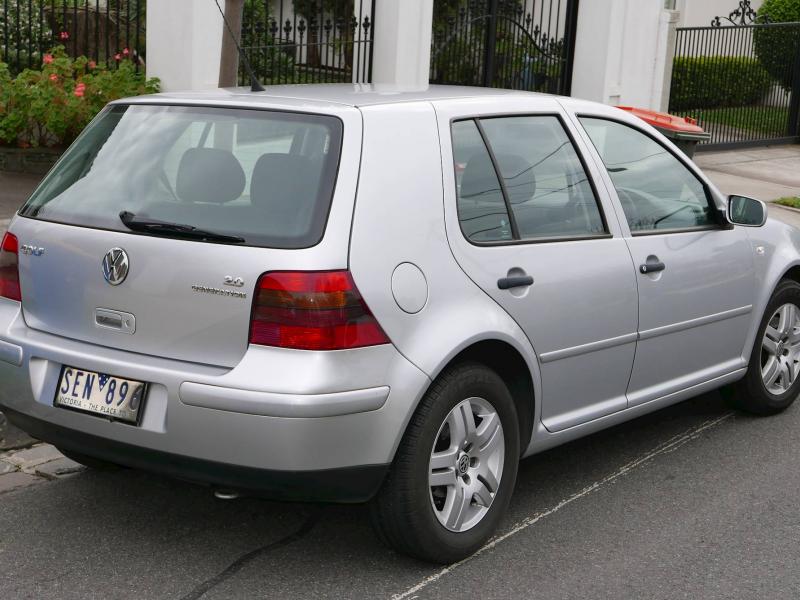 2003 Volkswagen Golf GL - 2dr Hatchback 2.0L auto