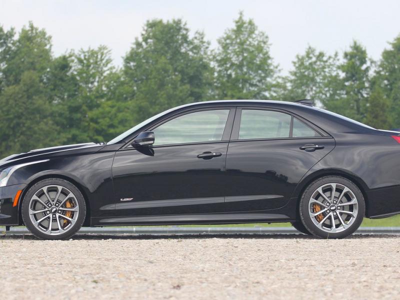 2017 Cadillac ATS-V Review: Achieving Oversized Ambitions