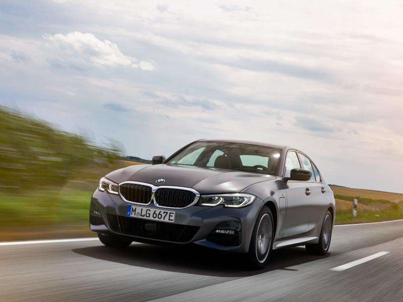 2022 BMW 3-Series Review, Pricing, and Specs