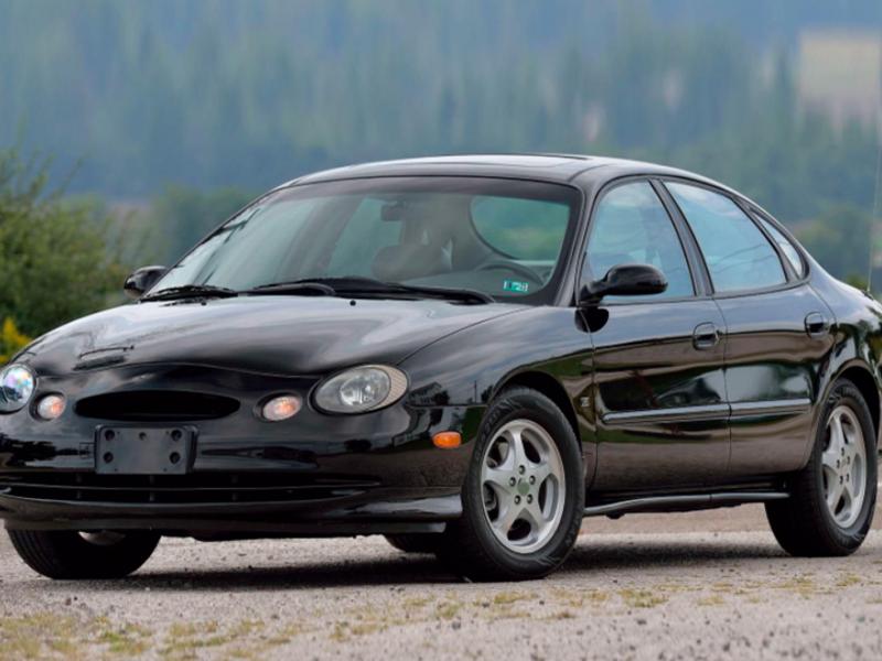 This V8-Powered 1999 Ford Taurus SHO Is Dirt Cheap | CarBuzz