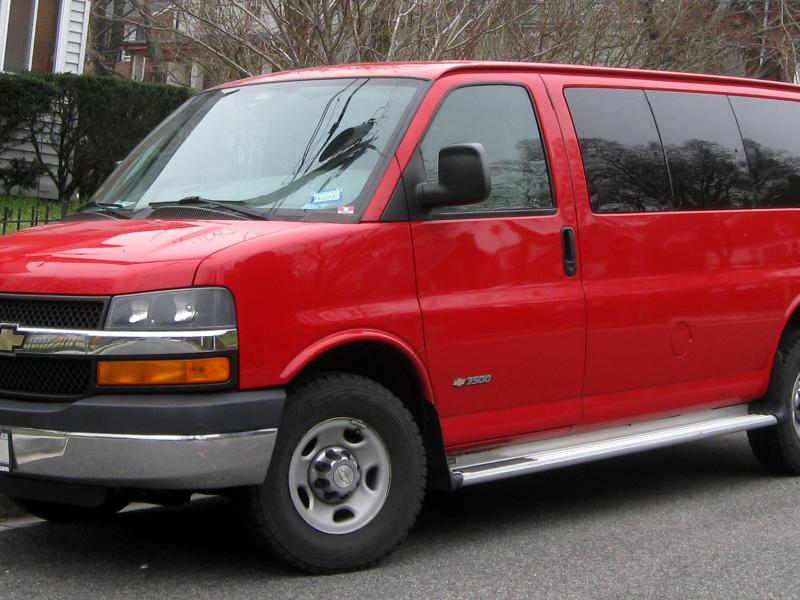 File:Chevrolet Express 3500 -- 03-16-2012.JPG - Wikimedia Commons