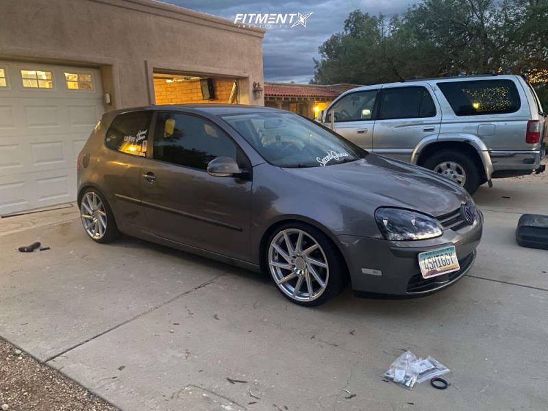 2008 Volkswagen Rabbit 2.5 with 18x8.5 F1R F29 and Vercelli 215x35 on  Coilovers | 1892187 | Fitment Industries