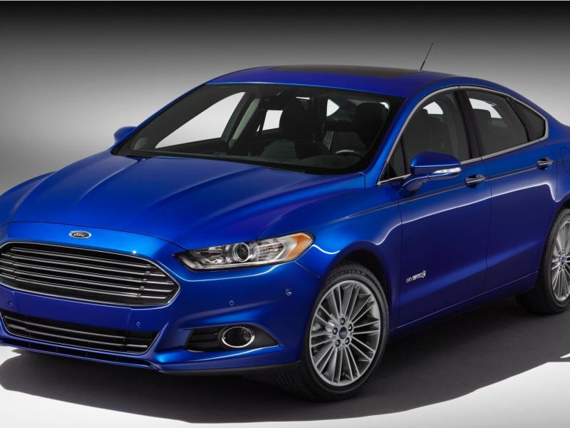 2013 Ford Fusion Hybrid Review & Ratings | Edmunds