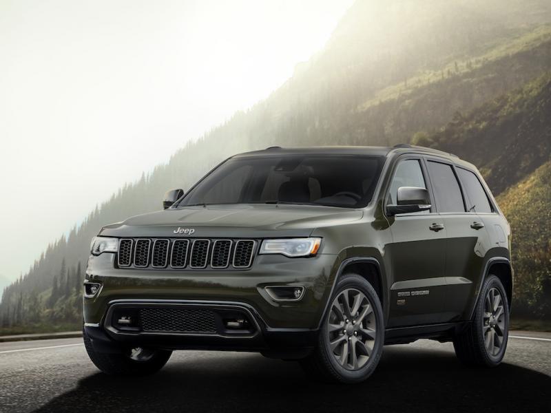 2016 Jeep Grand Cherokee Overview - The News Wheel