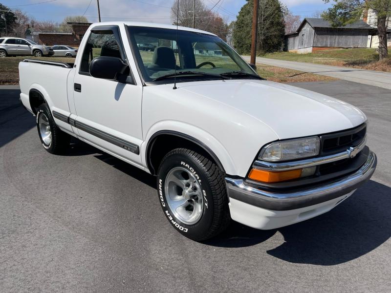 2001 Chevrolet S-10 | Raleigh Classic Car Auctions