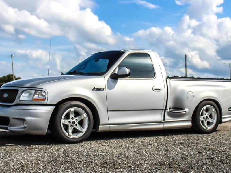 2000 Ford F-150 SVT Lightning With Just 17K Miles Heads To Auction