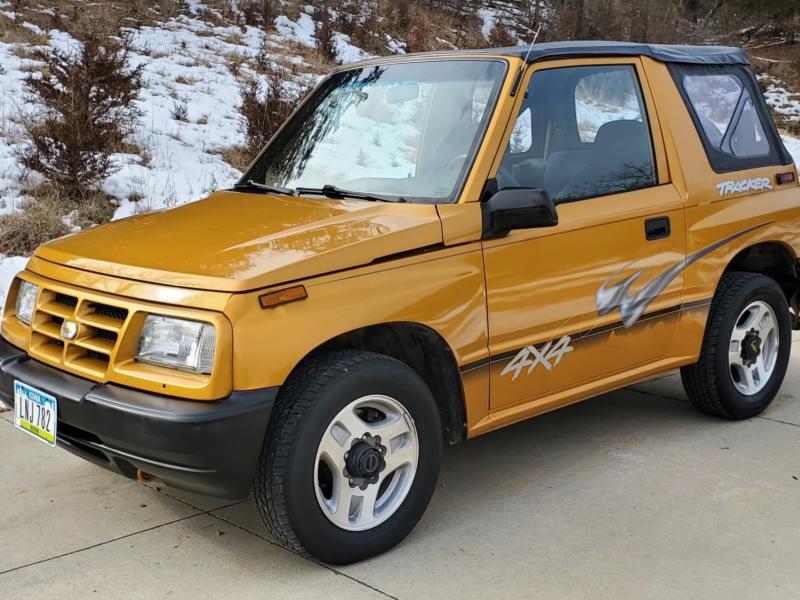 No Reserve: 1998 Chevrolet Tracker 5-Speed for sale on BaT Auctions - sold  for $11,000 on February 25, 2022 (Lot #66,634) | Bring a Trailer