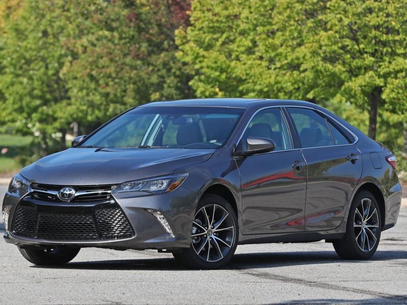 2017 Toyota Camry Review, Pricing, and Specs