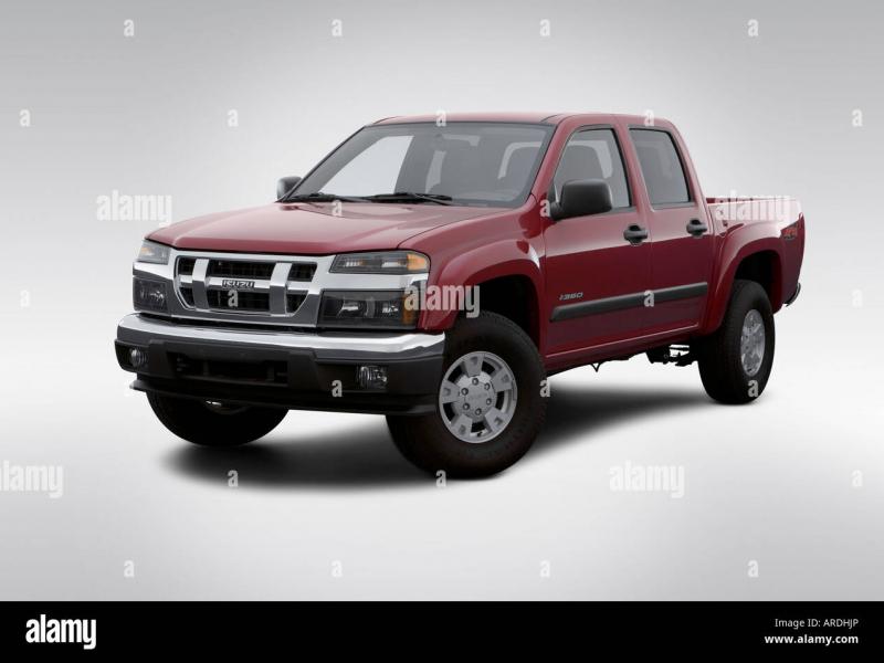 2006 Isuzu i350 LS in Red - Front angle view Stock Photo - Alamy
