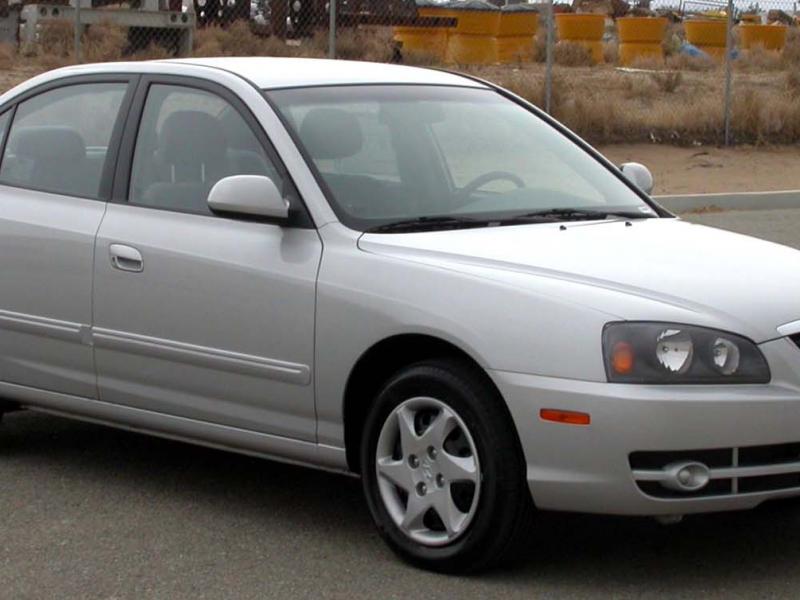 File:2004 Hyundai Elantra sedan -- NHTSA.jpg - Wikipedia