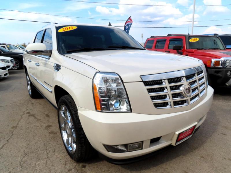 Used 2011 Cadillac Escalade EXT AWD 4dr Premium for Sale in Frankfort IL  60423 Frankfort Car Outlet