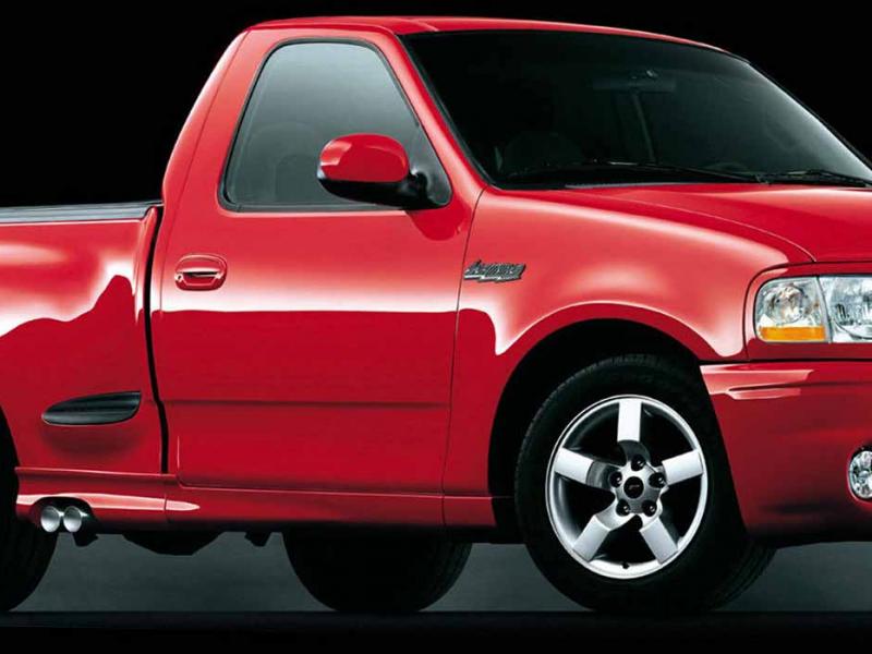 Ford F-150 SVT Lightning 2003 | Specs and information | DNA Collectibles