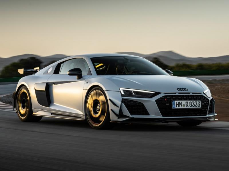 The 2023 Audi R8 GT Is a 602 HP, Rear-Drive Goodbye to the Mid-Engine V-10