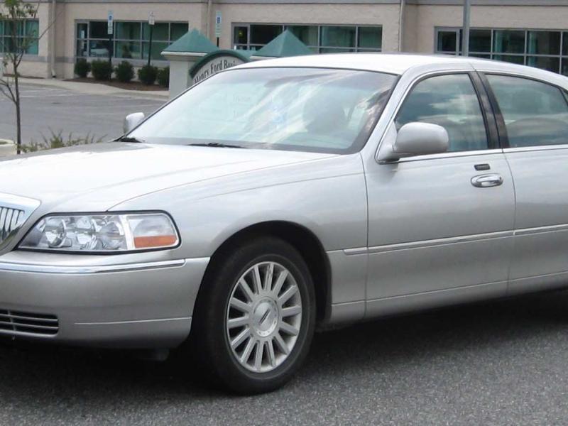 Lincoln Town Car - Wikipedia