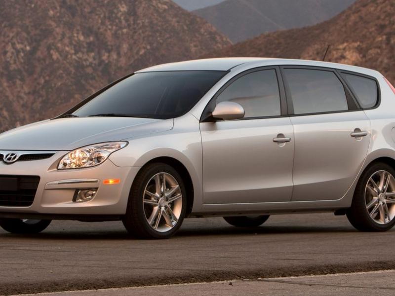 2012 Hyundai Elantra Touring Review, Pricing and Specs
