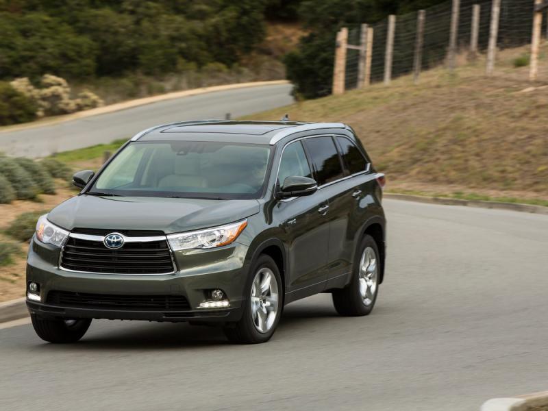 All-New 2014 Toyota Highlander Rings in the New Year with All the Bells and  Whistles - Toyota USA Newsroom