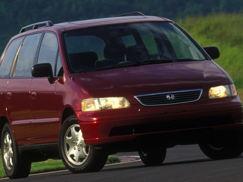 Remember When the Honda Odyssey Had Four Regular Doors and Was Terrible?