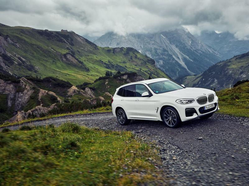 Car review: 2020 BMW X3 xDrive30E is fun and fuel-sipping