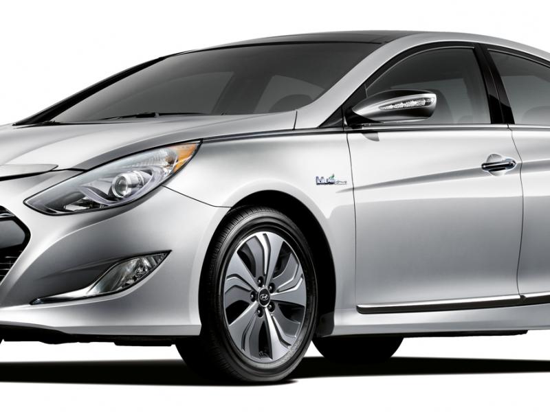 2013 Hyundai Sonata Hybrid Updates Include More Electric Range