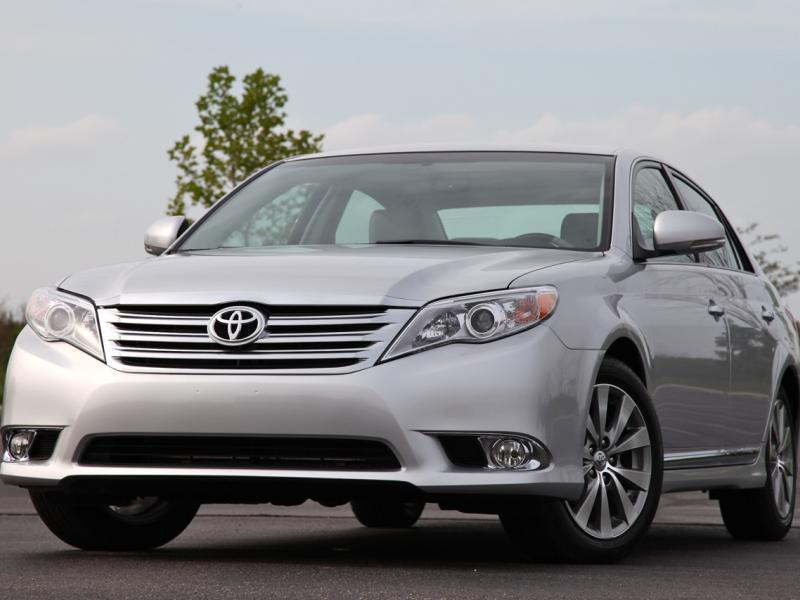 2011 Toyota Avalon: Review Photo Gallery