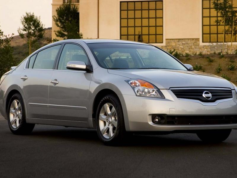 2009 Nissan Altima Hybrid Road Test &#8211; Review &#8211; Car and Driver