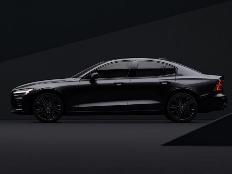 Drive on the Dark Side With the 2022 Volvo S60 Black Edition - CNET