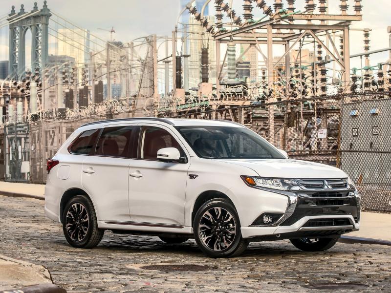 2017 Mitsubishi Outlander - News, reviews, picture galleries and videos -  The Car Guide
