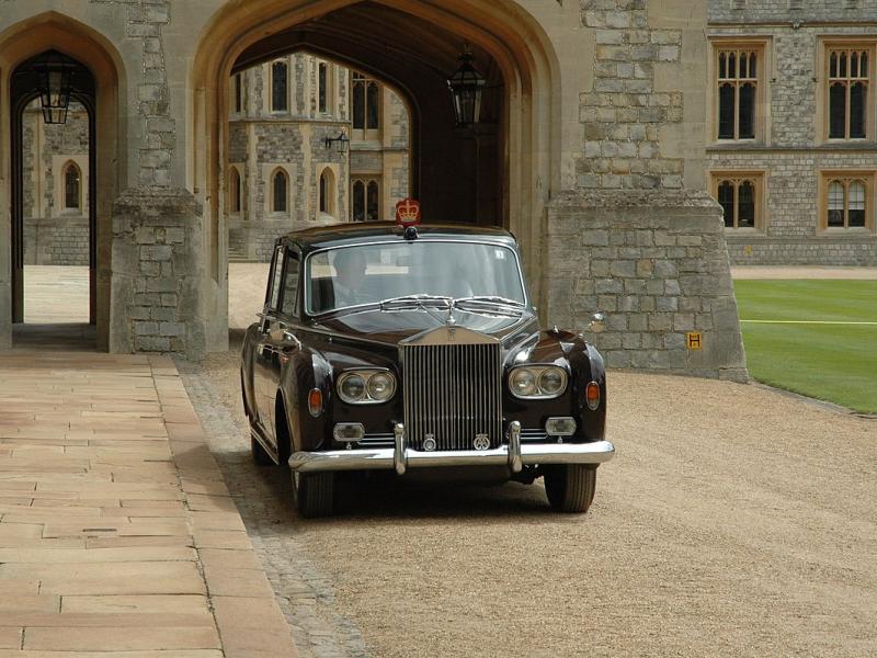 File:Rolls-Royce Phantom VI 2009 State Limousine Windsor Castle.jpg -  Wikimedia Commons
