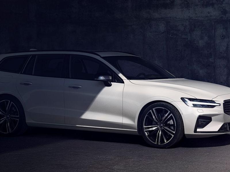 2021 Volvo V60 Review, Pricing, and Specs