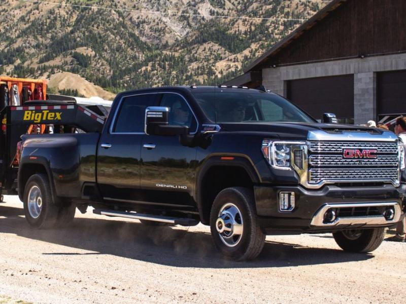 Here Are The 2022 GMC Sierra HD Towing Capacities
