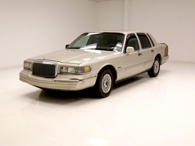 1997 Lincoln Town Car | Classic Auto Mall