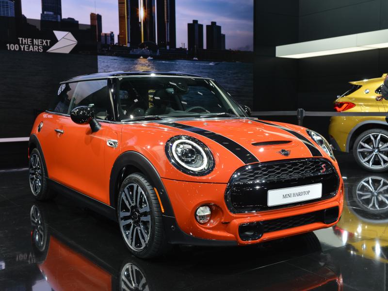 Revamped 2019 Mini Cooper proudly channels brand's heritage
