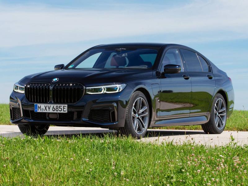 2022 BMW 7 Series Plug-in Hybrid Prices, Reviews, and Pictures | Edmunds