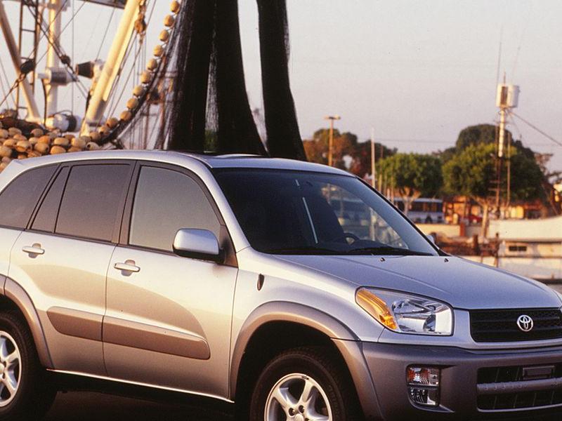 2001 Toyota RAV4L Road Test &#8211; Review &#8211; Car and Driver