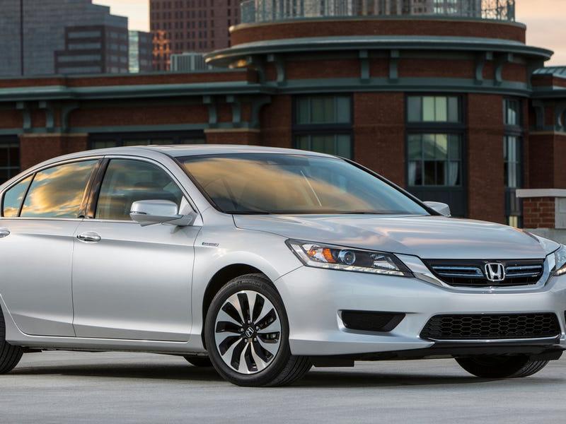 Auto review: Ohio-built 2014 Honda Accord Hybrid hits 49 mpg