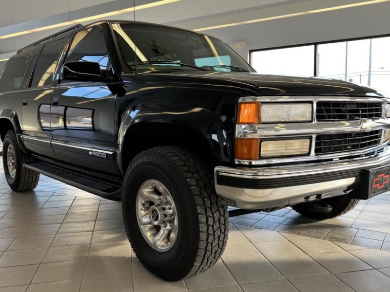 28k-Mile 1997 Chevrolet Suburban 2500 4x4 for sale on BaT Auctions - sold  for $38,250 on February 20, 2022 (Lot #66,238) | Bring a Trailer