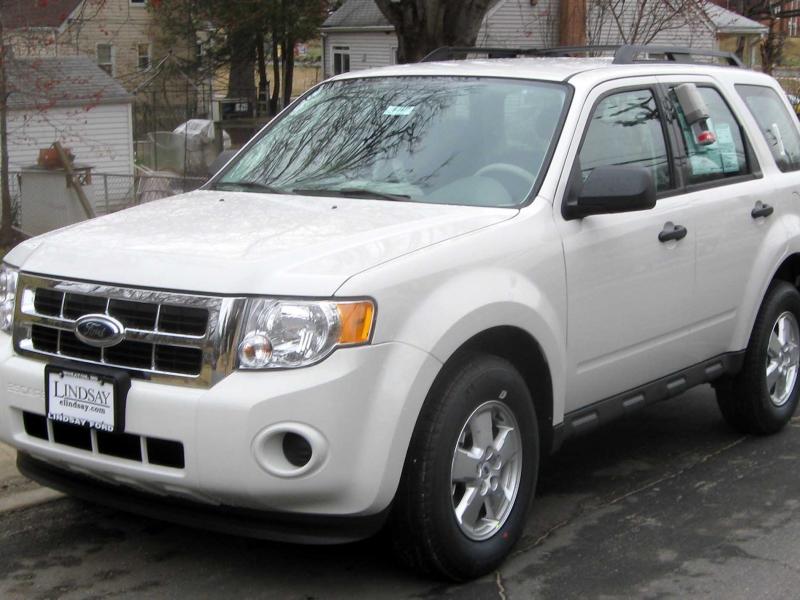 File:2009 Ford Escape XLS.jpg - Wikimedia Commons